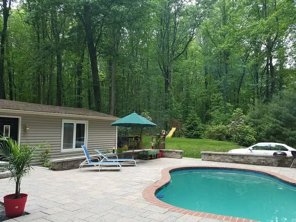 168 Icedale Rd, Honey Brook, PA 19344