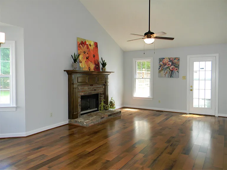 917 S Hornbeam Dr — Photo 4