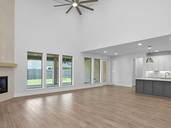 3rd image of 25219 Framlingham Dr