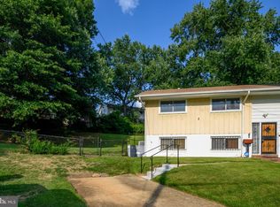 919 Booker Dr, Capitol Heights, MD 20743