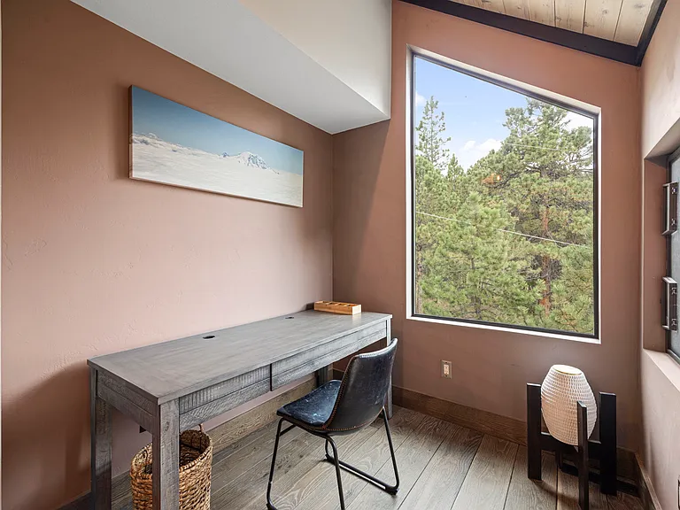 2350 Linden Dr — Photo 34