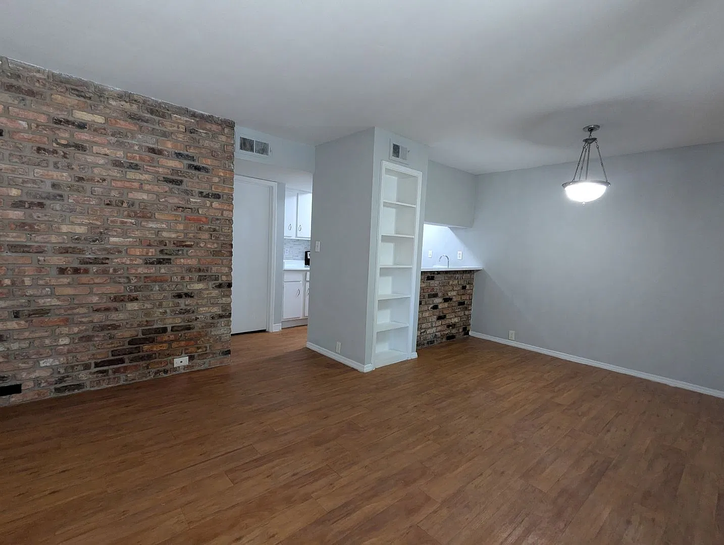 600 Heights Blvd. — Photo 1