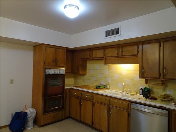 2nd image of 4237 Shannon Dr
