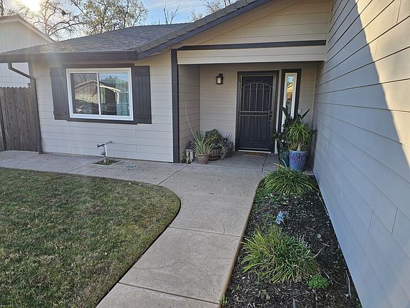 2nd image of 1027 Treasure Ln
