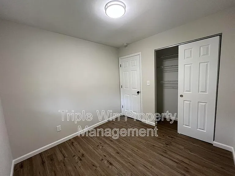 1014 Sunridge Trl W — Photo 10