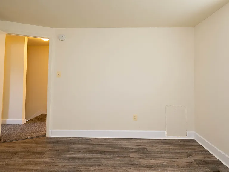 Lawyers Hill Apartments — Photo 6