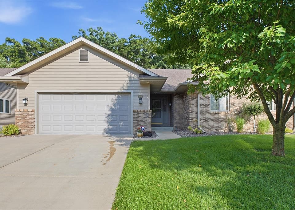 1st image of 2615 E Princeton Avenue
