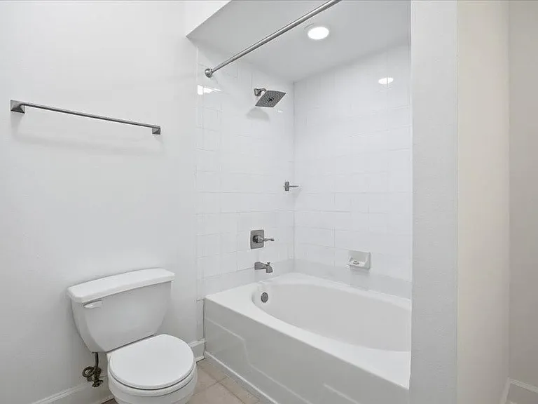 3777 Peachtree Rd NE #1432 — Photo 18