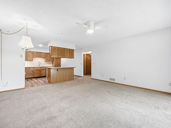 3rd image of 717 Green Ave SE