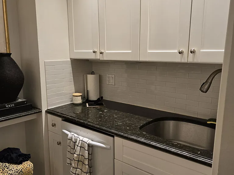 172 E 91st St #3E — Photo 5