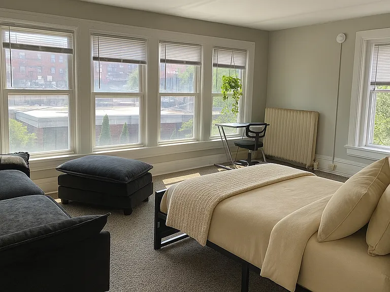 308 E Seneca St — Photo 11