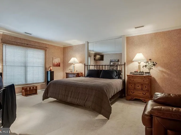9810 Bolton Village Ct — Photo 14