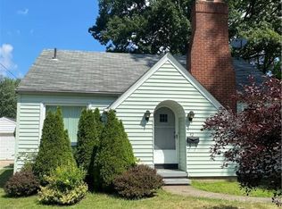 92 Willow Dr, Youngstown, OH 44512