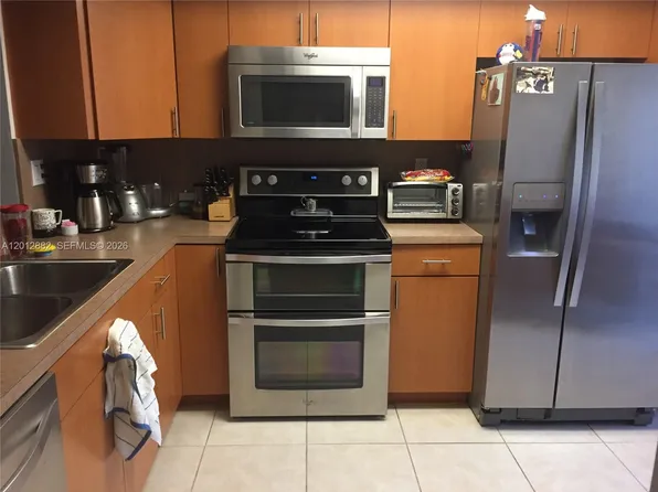 9820 NW 65th Ct #B13, Tamarac, FL 33321
