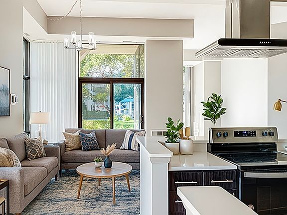 3rd image of 250 Riverfront Dr #2005G