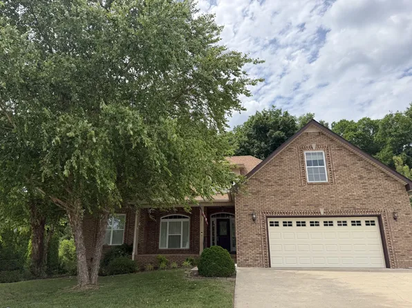 1790 Patricia Dr, Clarksville, TN 37040