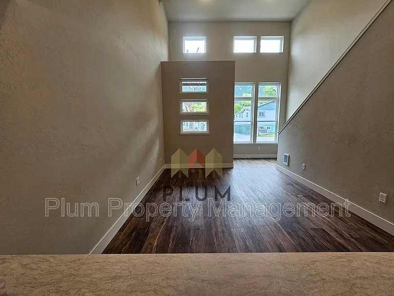 425 Michigan Ave #106 — Photo 18