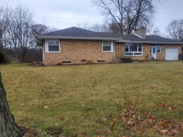358 S Wabash St, Hobart, IN 46342