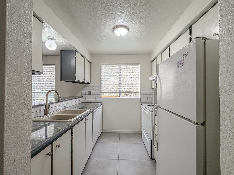 1st image of 20421 28th Ave W APT C