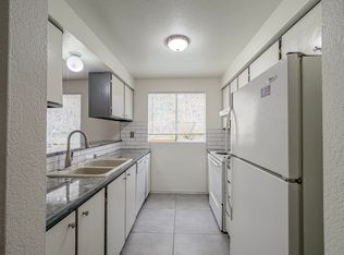 20421 28th Ave W APT C, Lynnwood, WA 98036