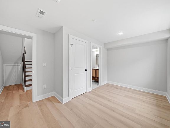 5th image of 1826 S 22nd St #B