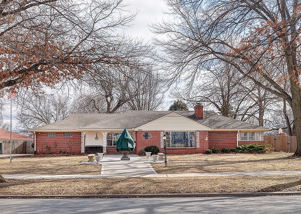 1st image of 3915 Gladstone Blvd