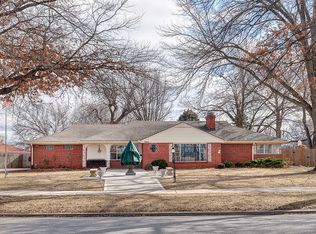 3915 Gladstone Blvd, Kansas City, MO 64123