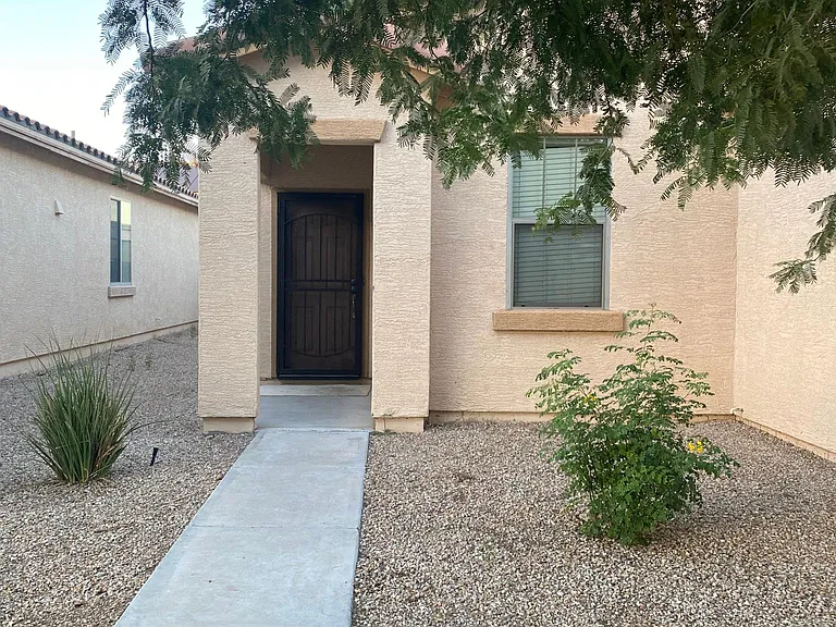 44092 W Cydnee Dr — Photo 3