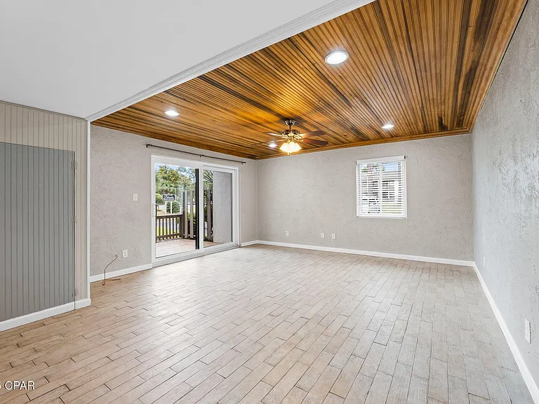 6901 N Lagoon Dr #1 — Photo 10