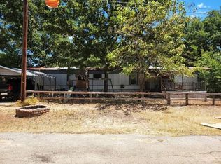 202 Pecos Dr, Mabank, TX 75156