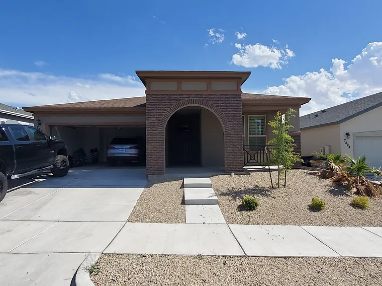 7420 Eagle Vista Dr — Photo 2
