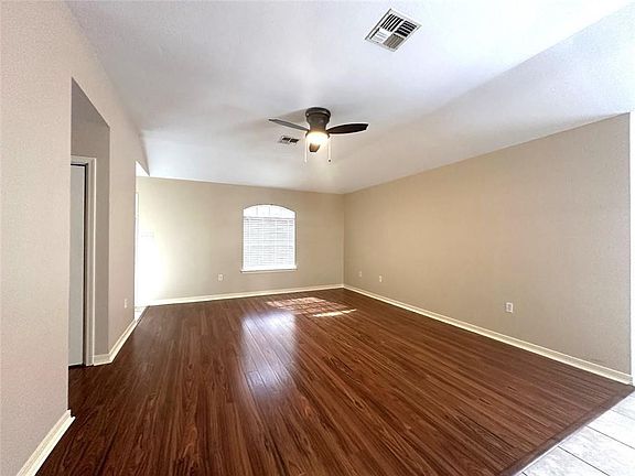 4th image of 59394 Summer Rd