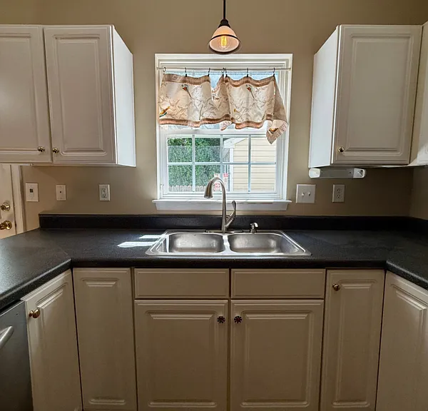 8651 Millstream Dr — Photo 14