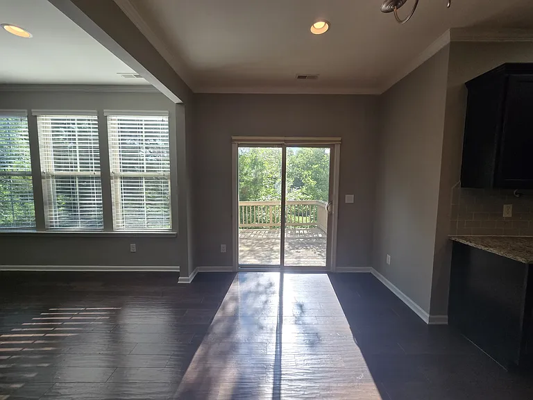 3917 Valley Side Ct — Photo 11