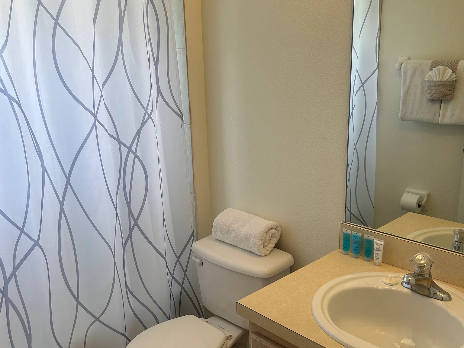 4 bed, $5,500 — Photo 4