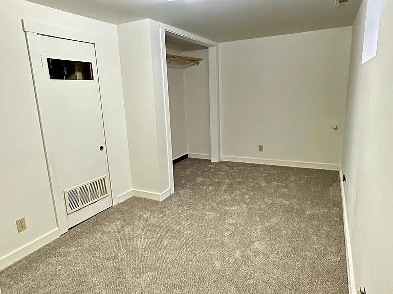 718 Washington St — Photo 10