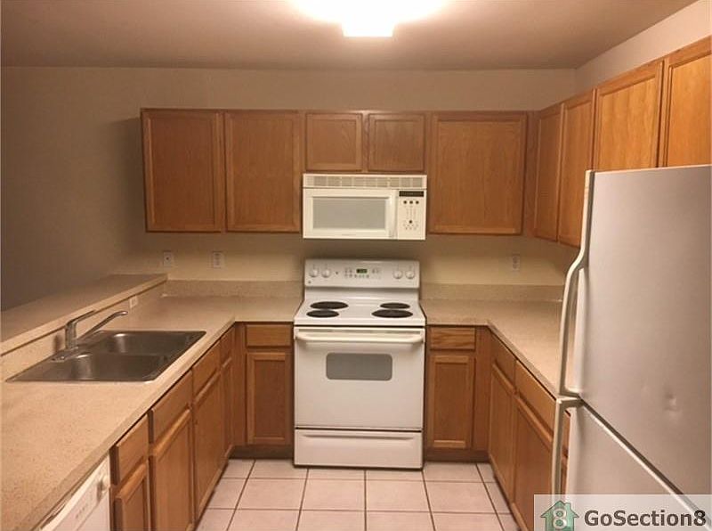 2nd image of 4554 22nd St SW