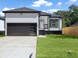 120 W Mulberry Ave, Wharton, TX 77488