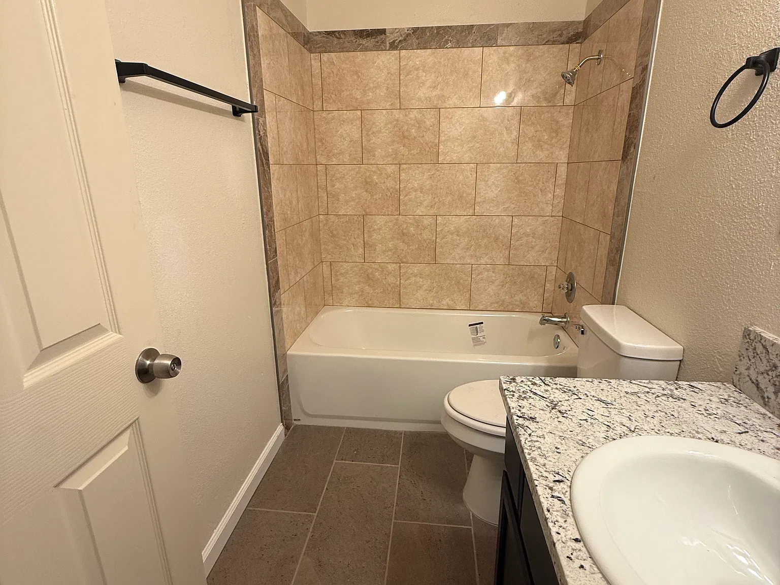 2 bed, 700 sqft, $1,500 — Photo 3