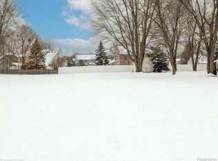 S Genesee Rd, Grand blanc, MI 48439