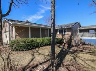 2190 Colladay Point Dr, Stoughton, WI 53589