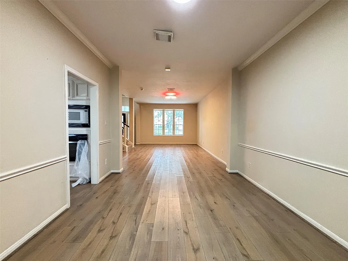 Building Photo - 3418 Shadowfern Dr