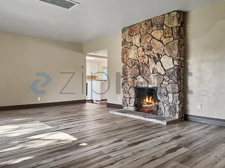 860 Watt Ave #MAIN HOUSE — Photo 8