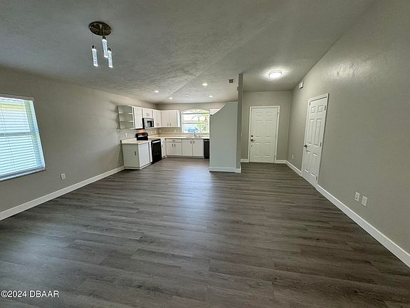 4th image of 1463 Bay Grove Dr