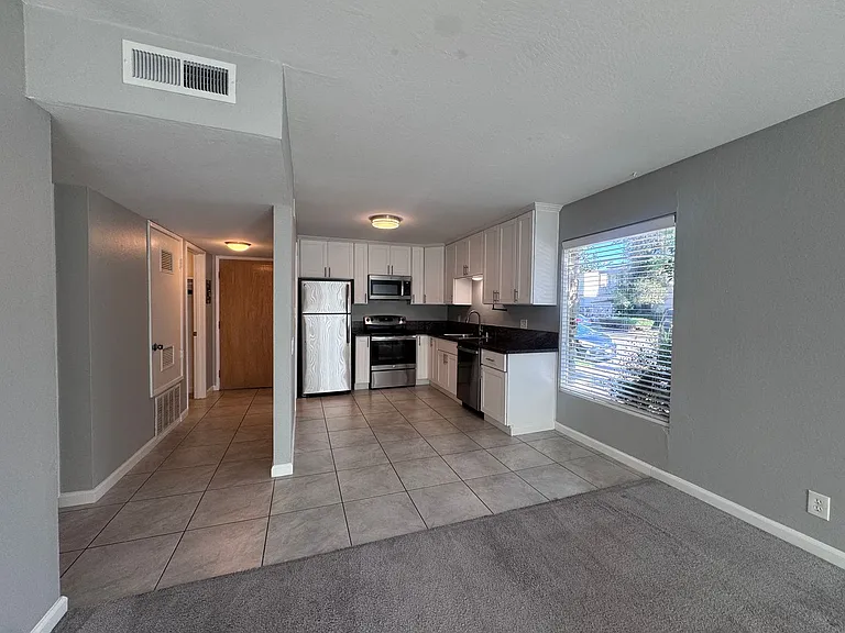 2707 O Street — Photo 3