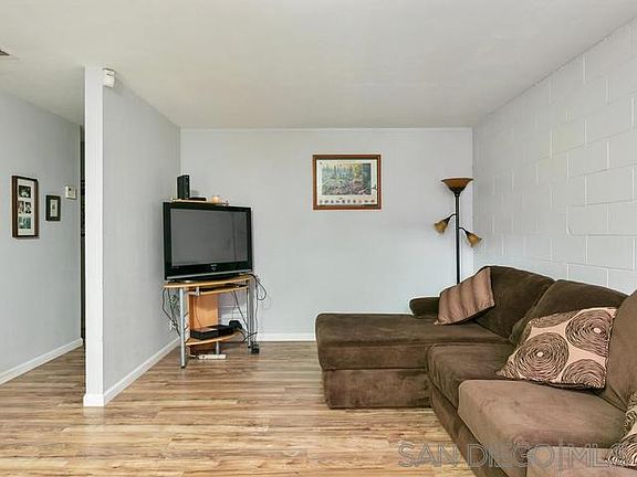 4th image of 4785 Calle Las Positas