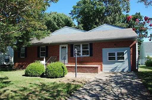 1st image of 307 Agusta Dr