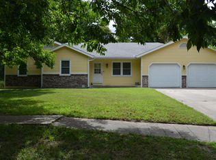 711 N 3rd St, Lawrence, KS 66044