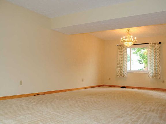 5th image of 4007 Killary Dr