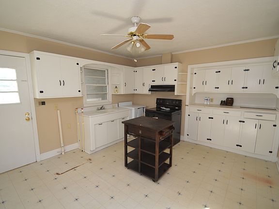 2nd image of 55 Sherwood Dr